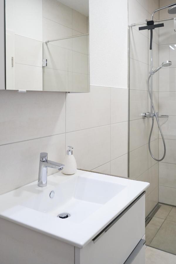 Apartwehr Business&Ferien Apartment Lila エクステリア 写真